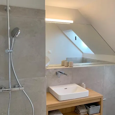 Bades Huk Haus 15 60 - Og Lejlighed *